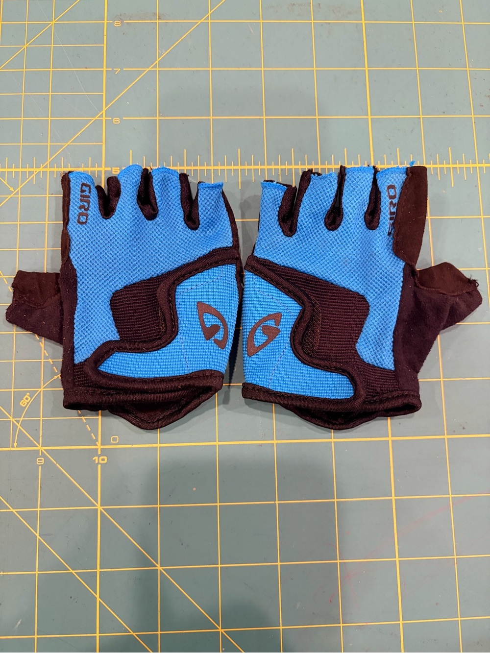 Giro Blue Black Fingerless Cycling Gloves( jr gloves size YS)